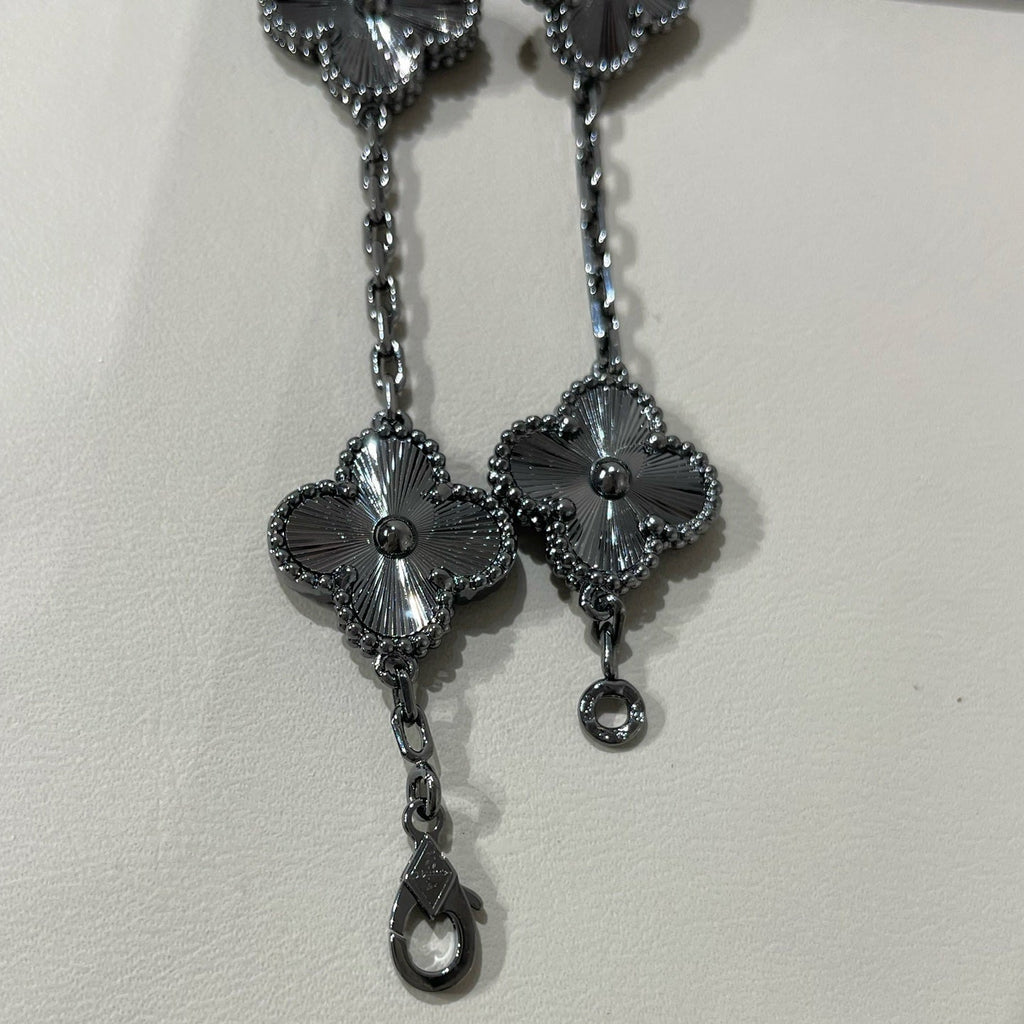 [MIRA]New CLOVER 5 MOTIF BLACK BRACELET