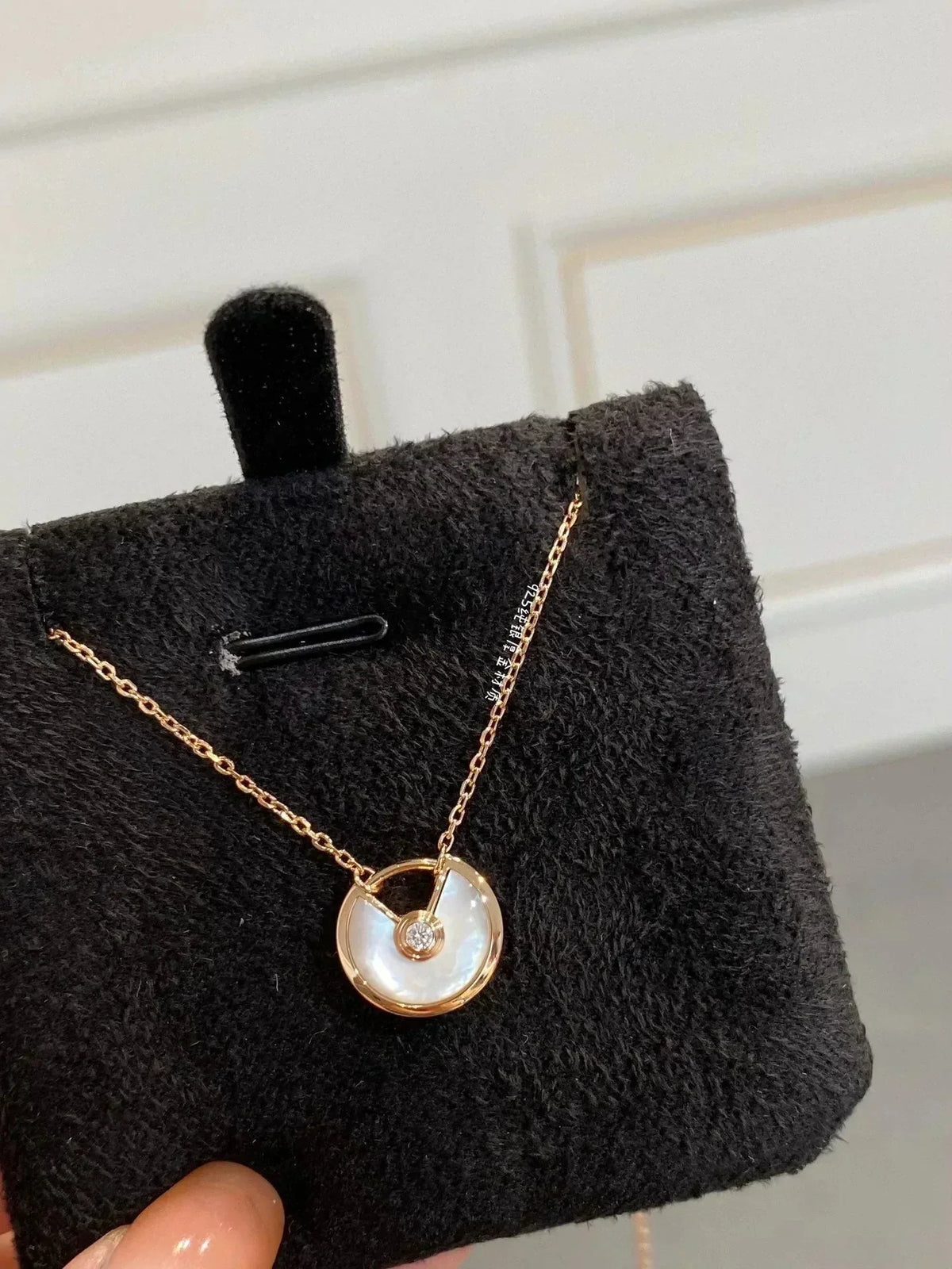 ??MIRA?¡¥AMULETTE ROSE GOLD MOP NECKLACE