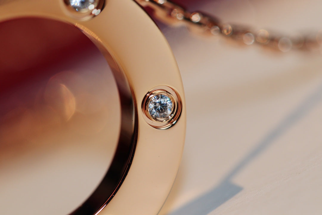 ??MIRA?¡¥LOVE NECKLACE 16MM 6 DIAMONDS PINK GOLD