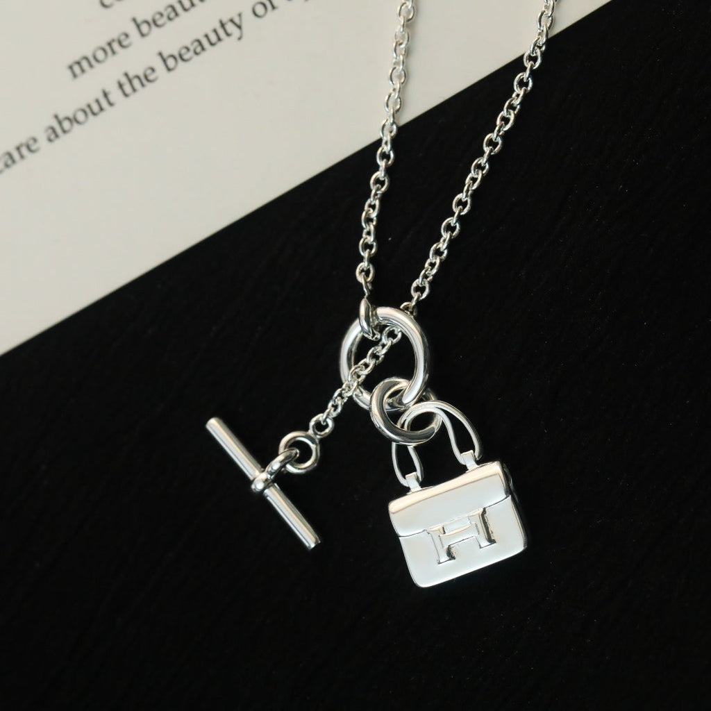 ??MIRA?¡¥POP H PEDANT SILVER NECKLACE