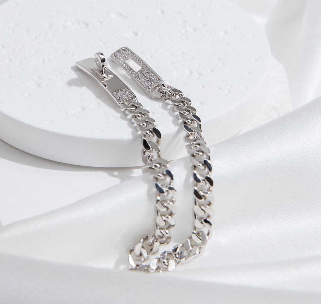 ??MIRA?¡¥KELLY CHAIN SILVER DIAMOND BRACELET