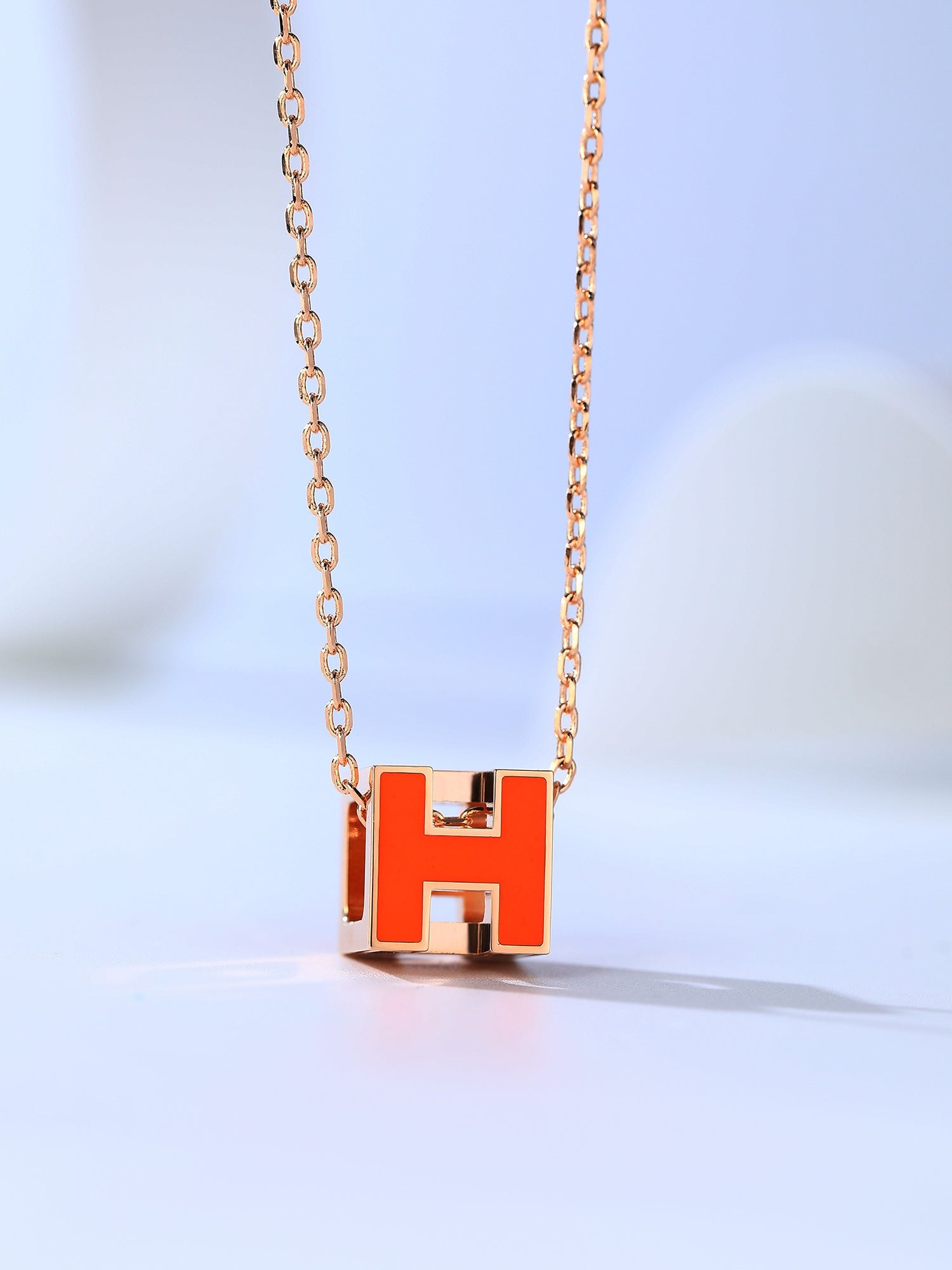 ??MIRA?¡¥H CAGE PINK GOLD NECKLACE