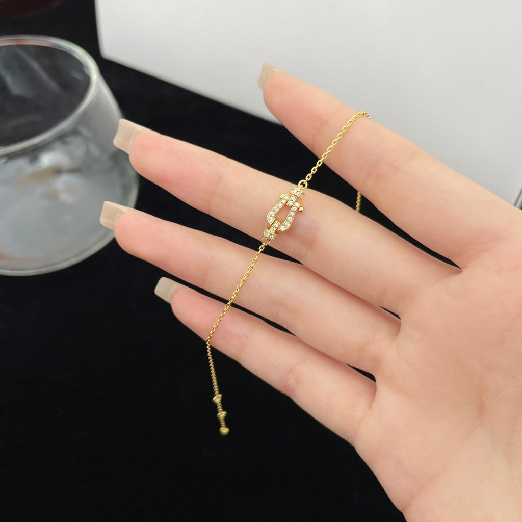 ??MIRA?¡¥FORCE 10 SMALL CHAIN BRACELET