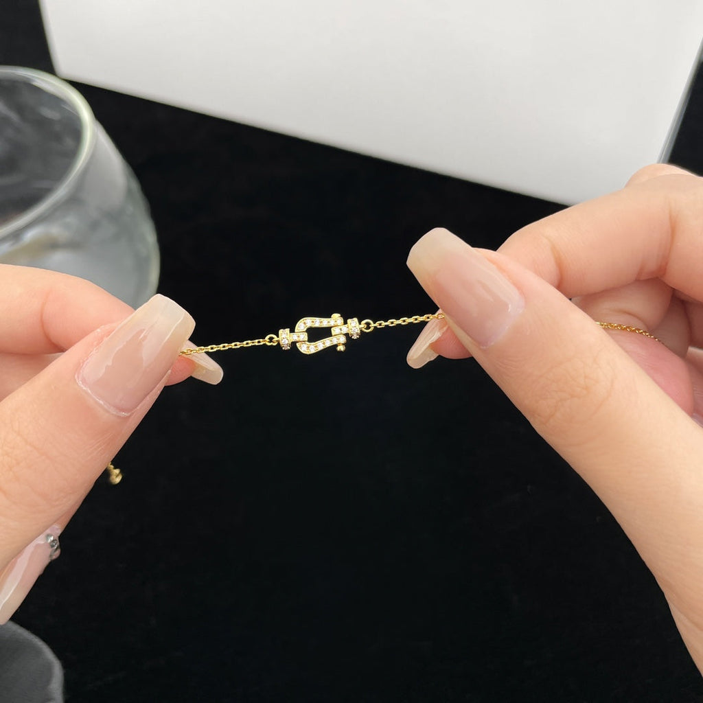 ??MIRA?¡¥FORCE 10 SMALL CHAIN BRACELET