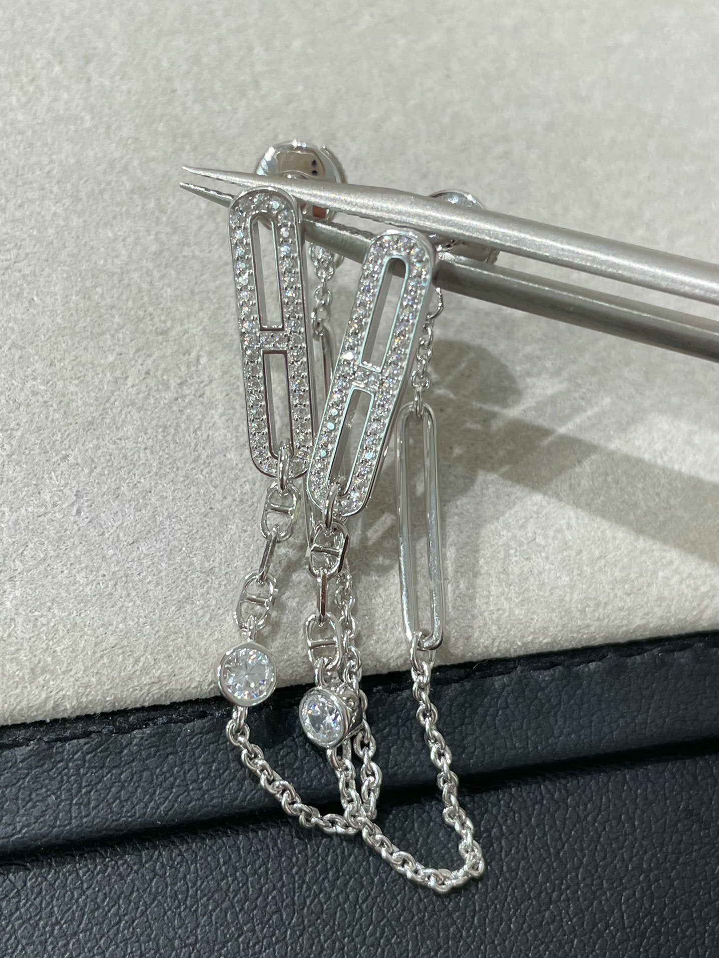 ??MIRA?¡¥CHAINE CHAOS DIAMOND DROP EARRINGS