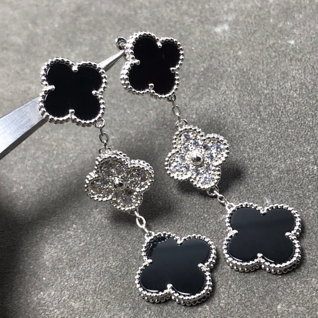 ??MIRA?¡¥CLOVER 3 MOTIF DIAMOND ONYX SILVER EARRINGS