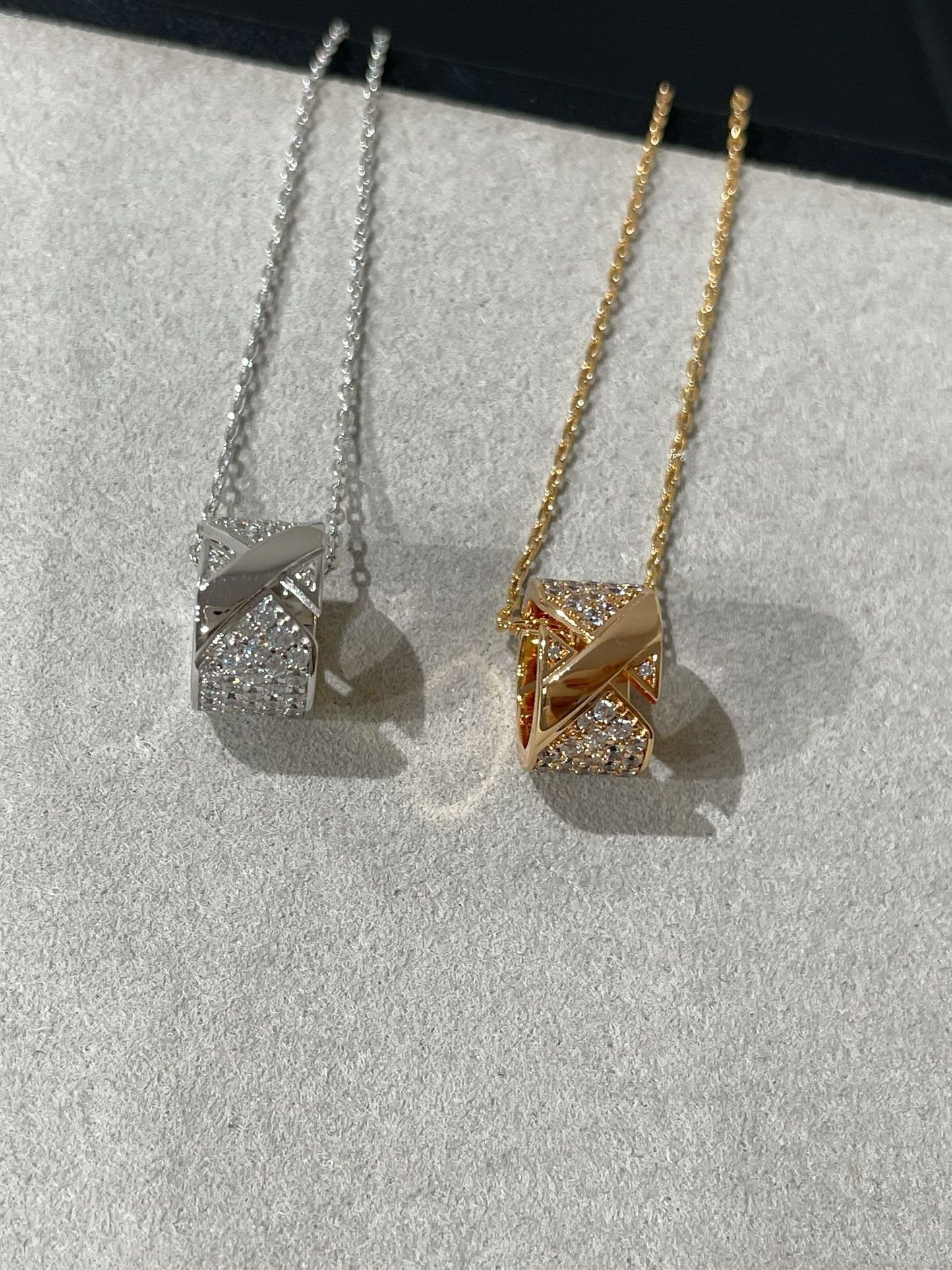??MIRA?¡¥LIENS EVIDENCE DIAMOND PAVED NECKLACE