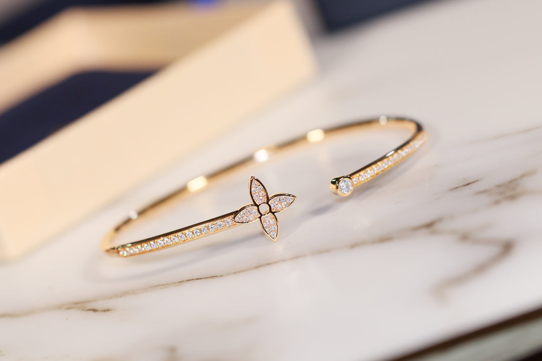 ??MIRA?¡¥IDYLLE GOLD OPEN BRACELET DIAMOND PAVED