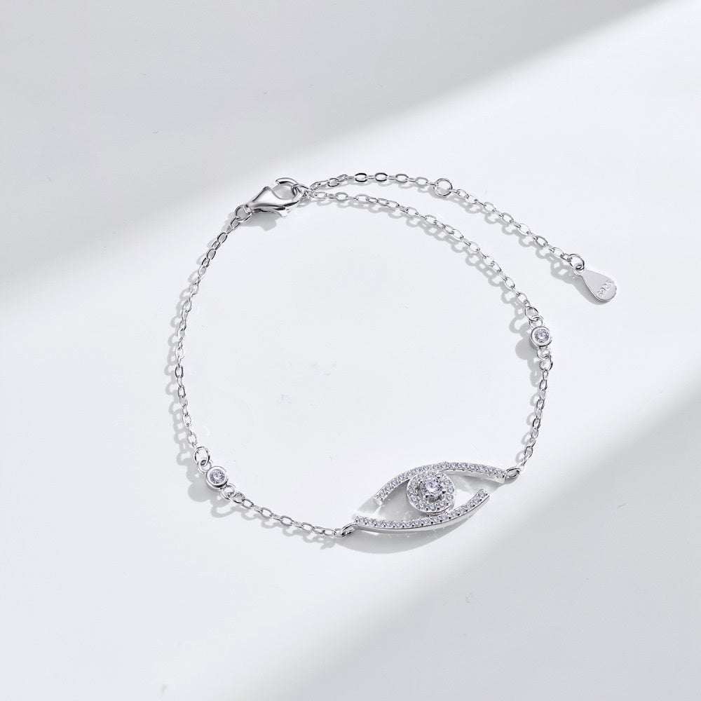 [MIRA]Lucky Eye Pave-Set Diamond Bracelet