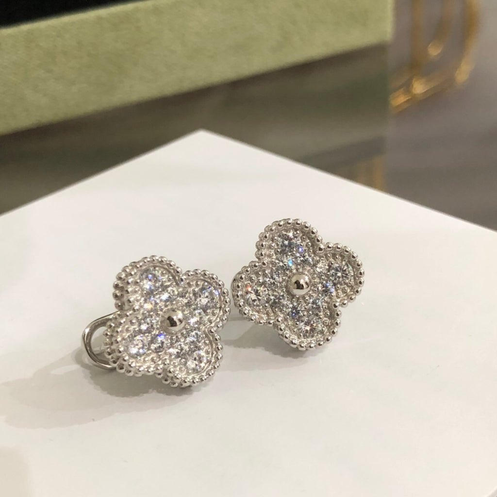 [MIRA]CLOVER 1 MOTIFS DIAMOND STUD EARRINGS SILVER