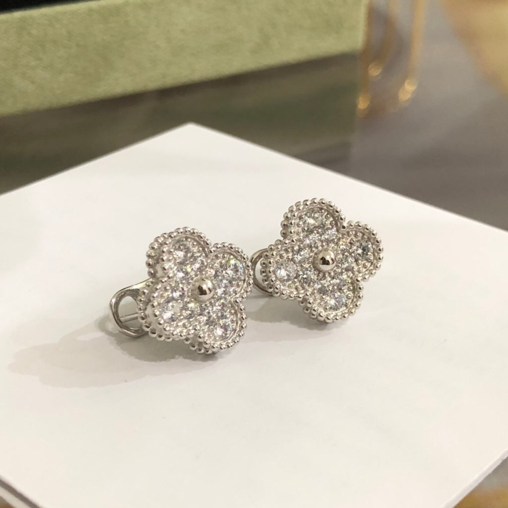 [MIRA]CLOVER 1 MOTIFS DIAMOND STUD EARRINGS SILVER