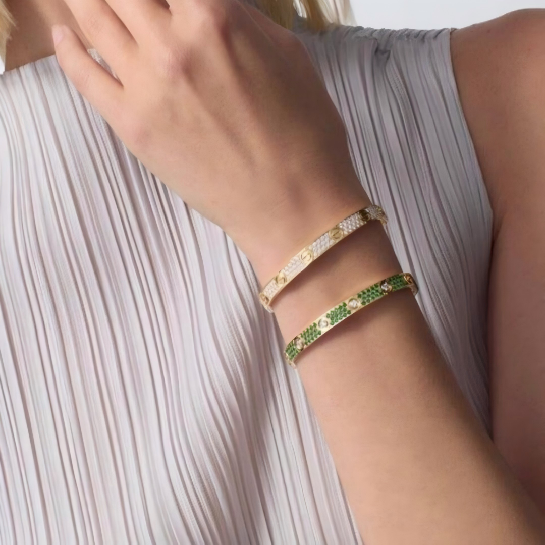 [MIRA] 2026 PAVE GEMSTONE LOVE BRACELET 6.1MM 10 DIAMONDS