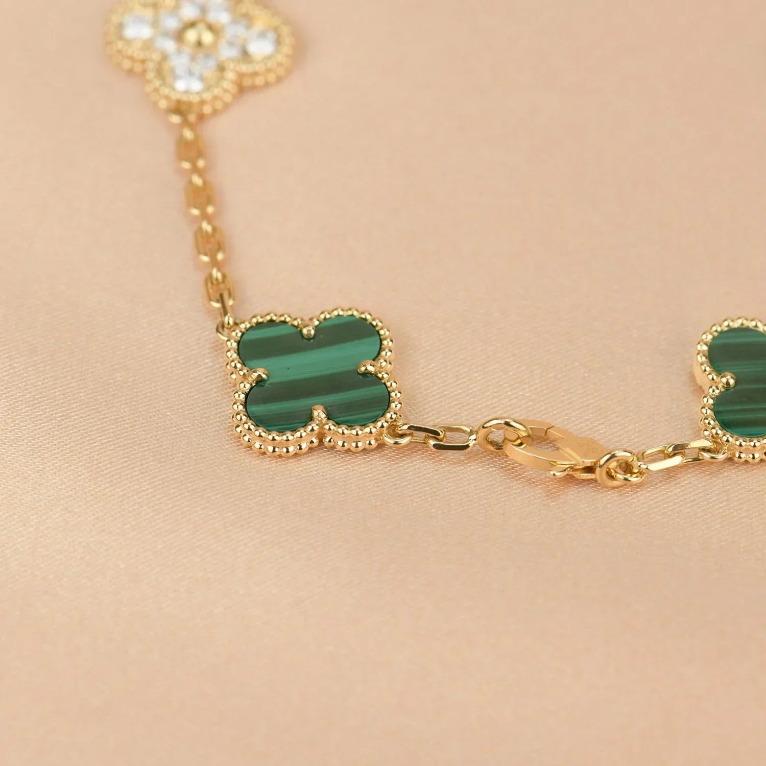 [MIRA]New  CLOVER 5 MOTIF MALACHITE BRACELET COLLECTION