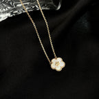 ??MIRA?¡¥LUCKY  WHITE MOP  PLUM BLOSSOM NECKLACE