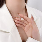 ??MIRA?¡¥LUCKY  WHITE MOP  PLUM BLOSSOM NECKLACE