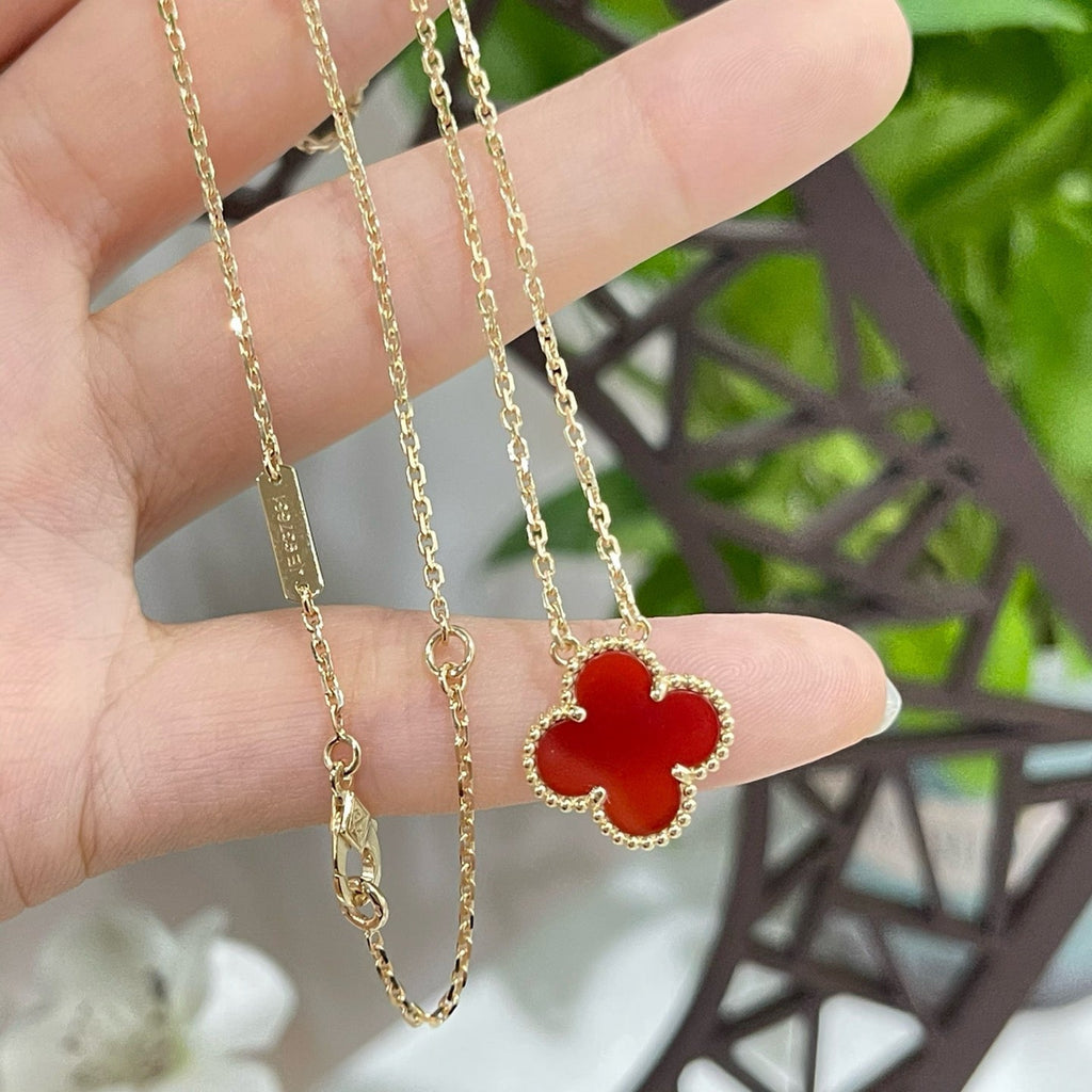 ??MIRA?¡¥CLOVER 15MM CARNELIAN SINGLE FLOWER NECKLACE