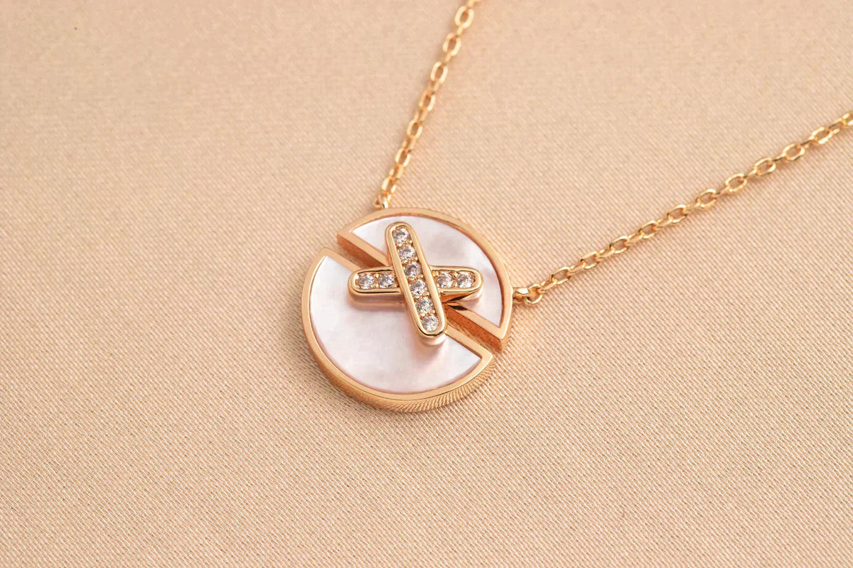 ??MIRA?¡¥JEUX DE ROSE GOLD DIAMOND NECKLACE