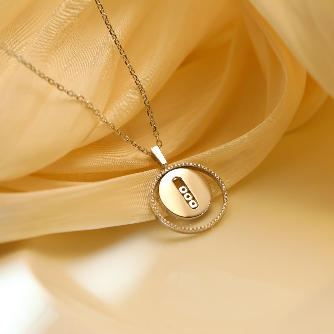 [MIRA]LUCKY MOVE MM SILVER DIAMOND NECKLACE