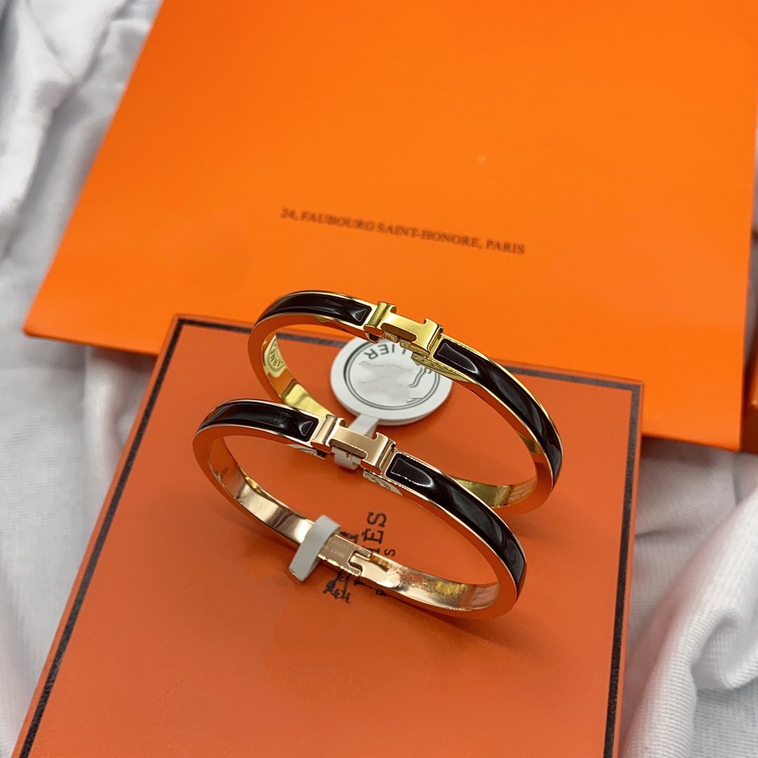 ??MIRA?¡¥CLASSIC HM CLIC BLACK 8MM ENAMEL BRACELET