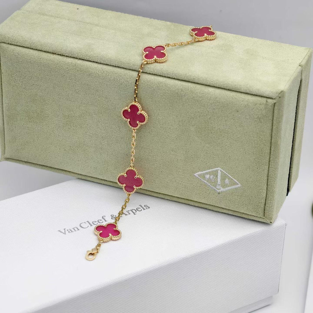 [MIRA] NEW CLOVER 5 MOTIFS PINK ENAMEL BRACELET