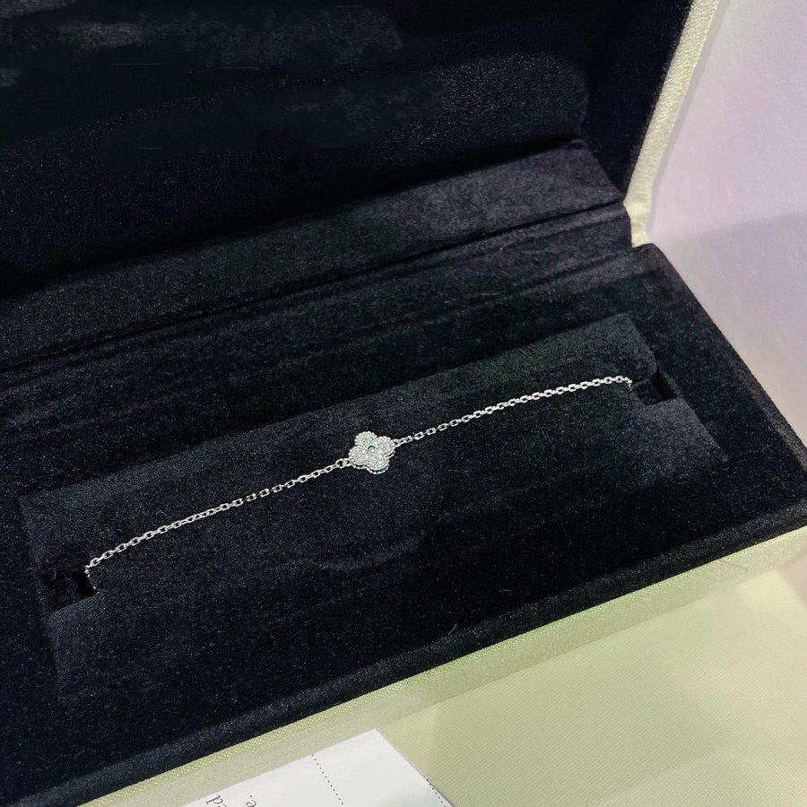 ??MIRA?¡¥CLOVER  SINGLE FLOWER BRACELET SILVER